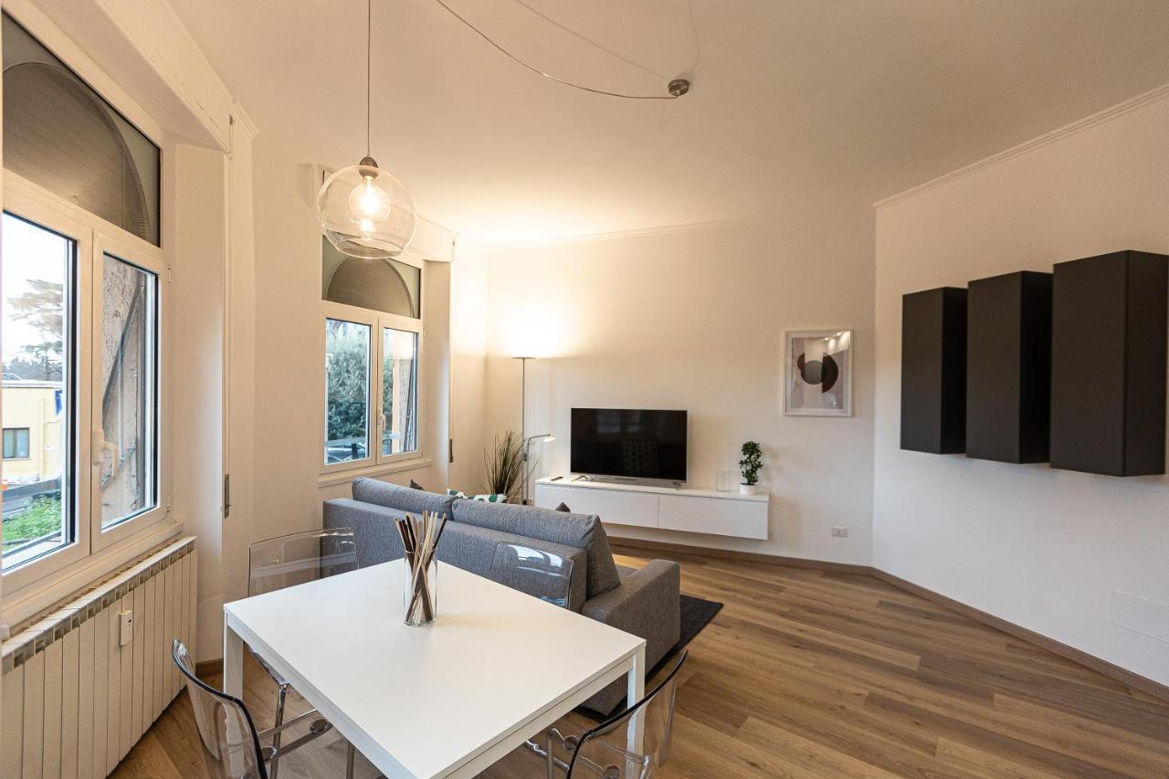 Matilde Modern Apartment-Rental In Рим Екстериор снимка