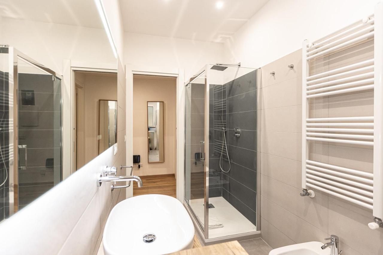 Matilde Modern Apartment-Rental In Рим Екстериор снимка