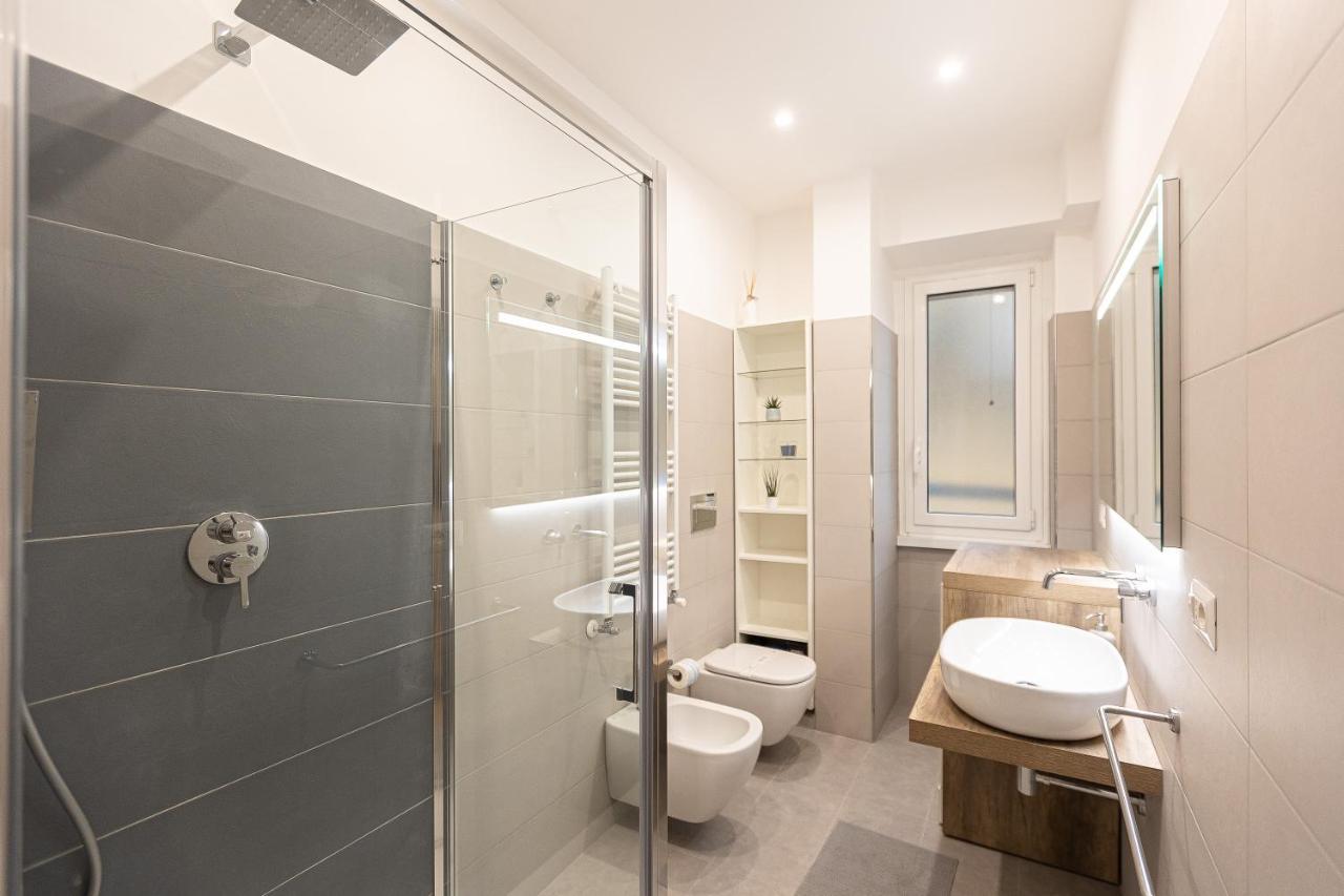 Matilde Modern Apartment-Rental In Рим Екстериор снимка